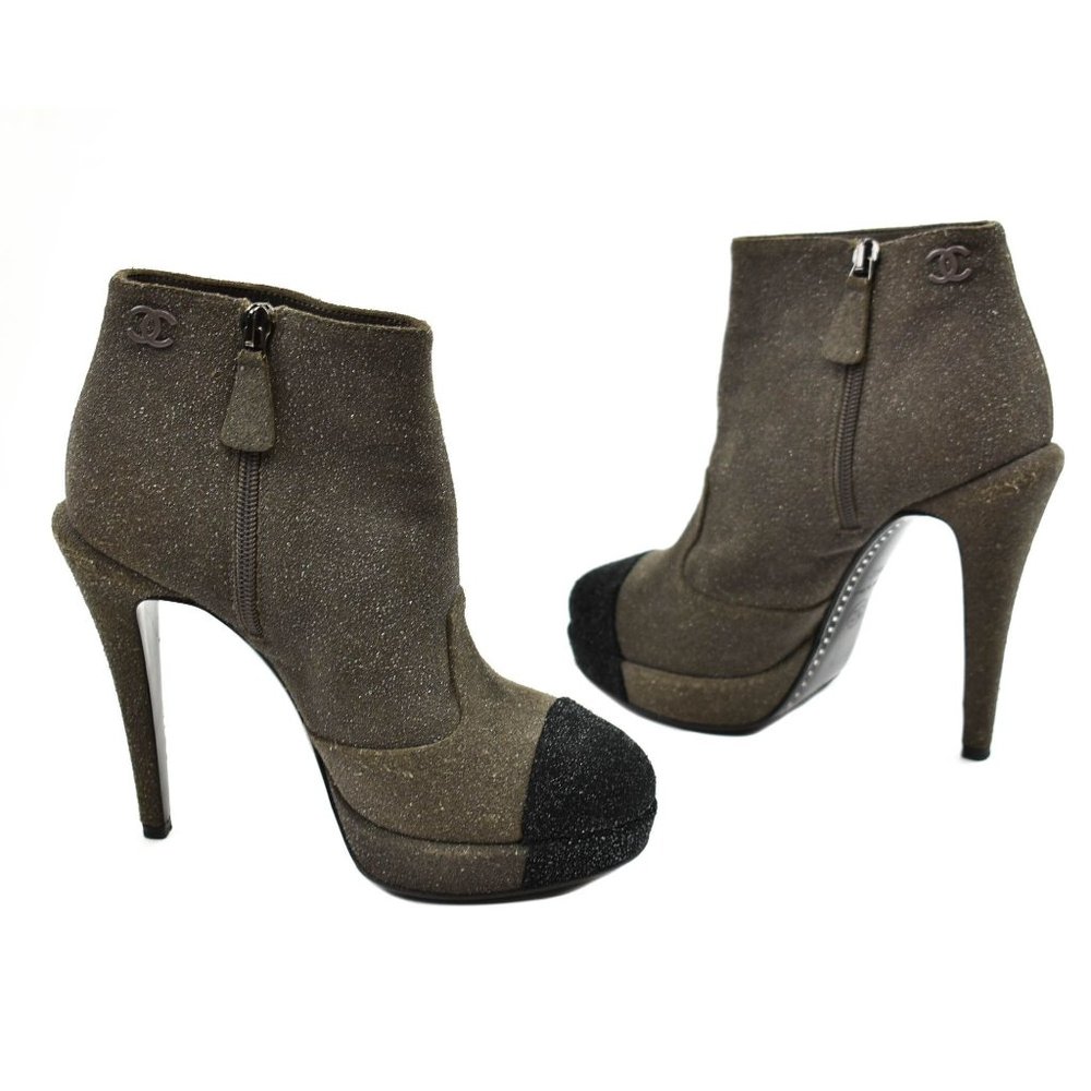 CHANEL: Gray, Glitter Black Tip  - "CC" Logo Platform Ankle Boot